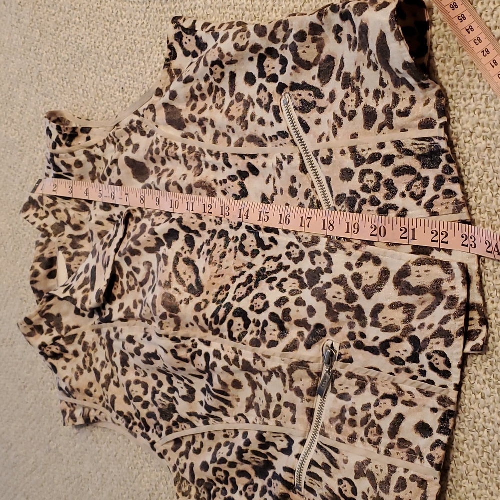 Chicos Leopard Linen Vest - Picture 11 of 13